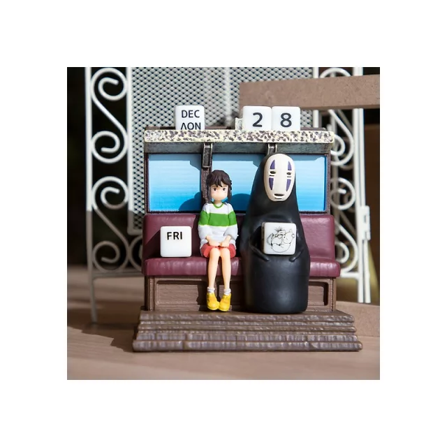 Figurka Ghibli - Small Totoro with Leaf Round Bottomed (My Neighbor Totoro) dupl