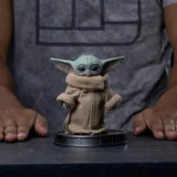 Statuetka The Mandalorian - Grogu Always Curious (Iron Studios) - Figurka