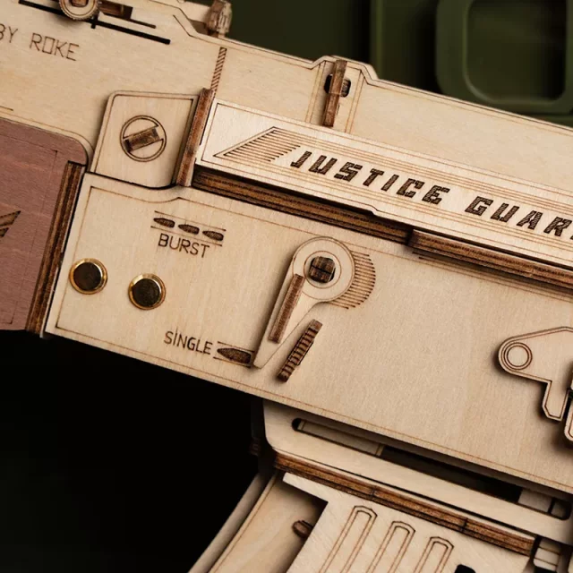 Zestaw konstrukcyjny - AK-47 Karabinek automatyczny (drewno) - Robotime
