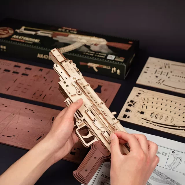 Zestaw konstrukcyjny - AK-47 Karabinek automatyczny (drewno) - Wykonane z drewna