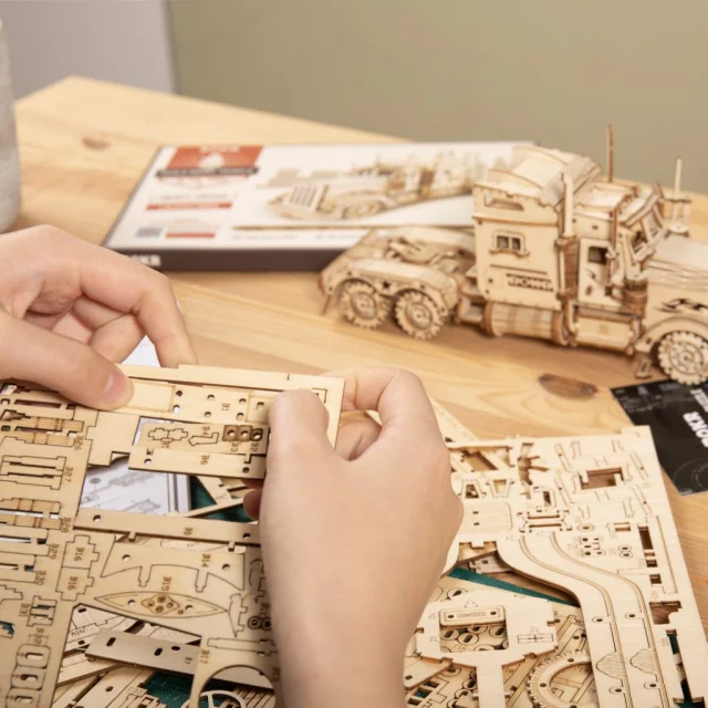 Model do składania - Heavy Truck (drewniany) - Wykonane z drewna