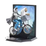 Figurka E.T. -  E.T. and Elliott Toyllectible Treasures Diorama (The Noble Collection)