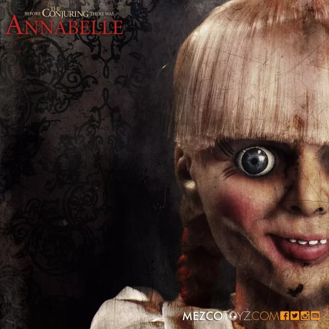 Replika Conjuring - Annabelle Scaled Prop 46 cm (Mezco Toyz)