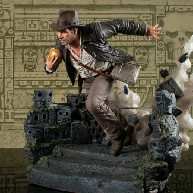 Soška indiana Jones - Raiders of the Lost Ark Deluxe Gallery Diorama (DiamondSelectToys)