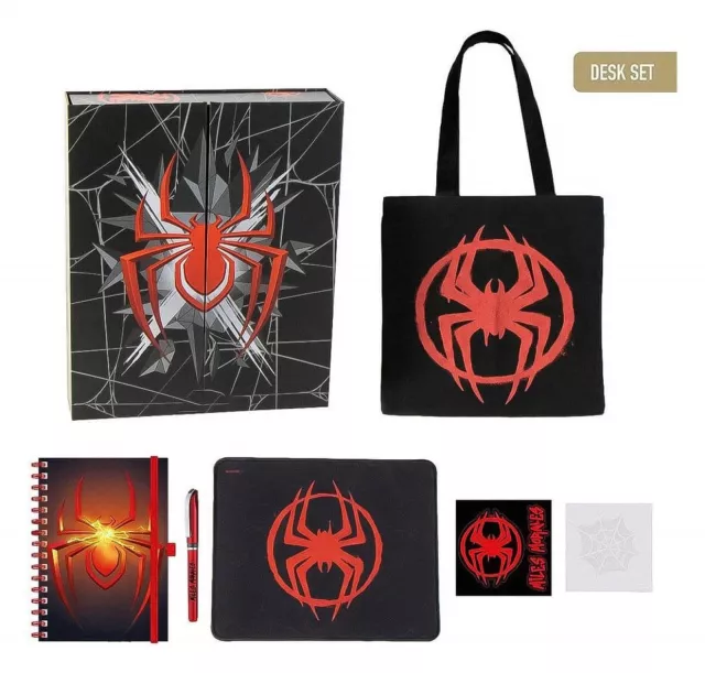Zestaw podarunkowy Marvel - Spider-Man (torba płócienna, notatnik, podkładka pod mysz, notes, naklejki) - Przypinka