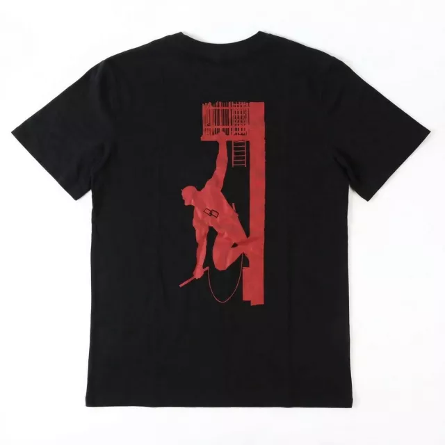 Zestaw upominkowy Marvel - Daredevil (koszulka, przypinki, naszywki, skarpetki) (rozmiar XL) - Naszywka