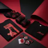 Zestaw upominkowy Marvel - Daredevil (koszulka, przypinki, naszywki, skarpetki) (rozmiar XL) - Naszywka