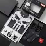 Zestaw upominkowy Marvel - Punisher (koszulka, przypinki, naszywki, skarpetki) (rozmiar XL) - Naszywka