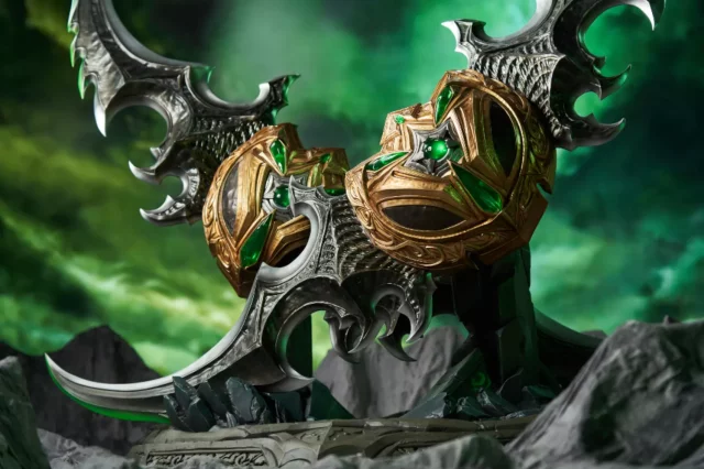 Replika broni World of Warcraft - Warglaive of Azzinoth Replica Scale 1/1